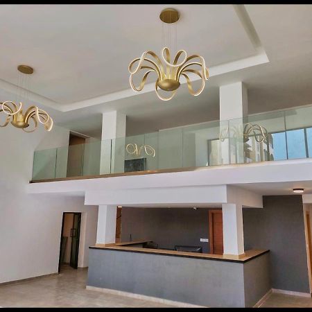 F4 - Chic - Piscine - Salle Fitness Dakar Bagian luar foto