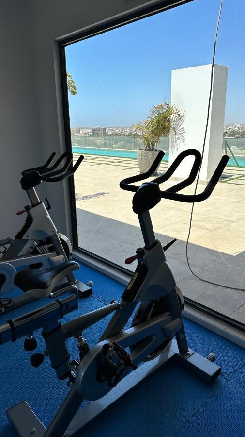 F4 - Chic - Piscine - Salle Fitness Dakar Bagian luar foto