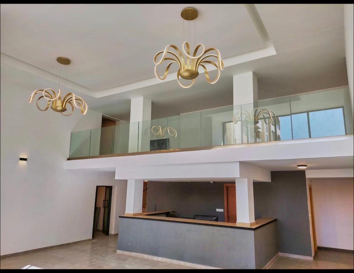 F4 - Chic - Piscine - Salle Fitness Dakar Bagian luar foto