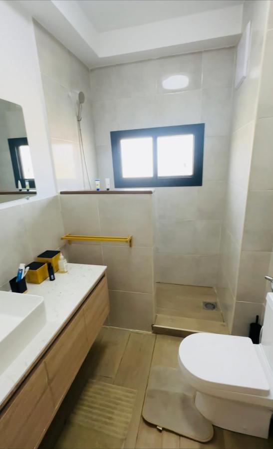 F4 - Chic - Piscine - Salle Fitness Dakar Bagian luar foto